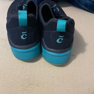 Blue clove sneakers size 9.5